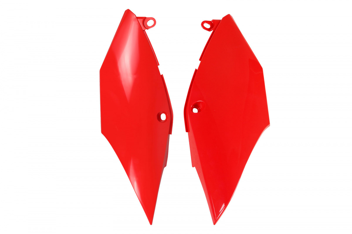 Side panels - red 070 - Honda - REPLICA PLASTICS - HO04693-070 - UFO Plast